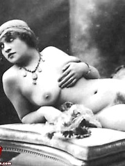 20s Porn Parit - French vintage ladies showing their 1920s bodies ...